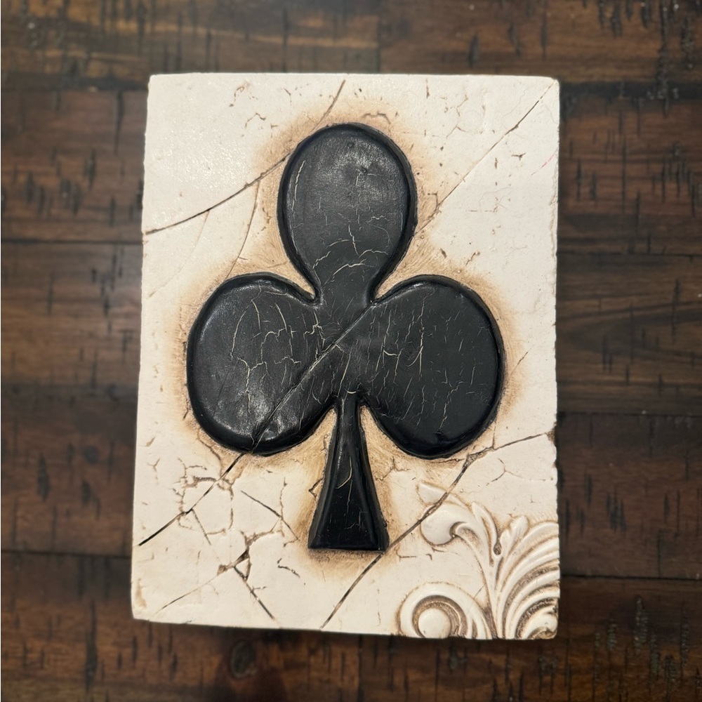 Black Club Symbol Wall Art